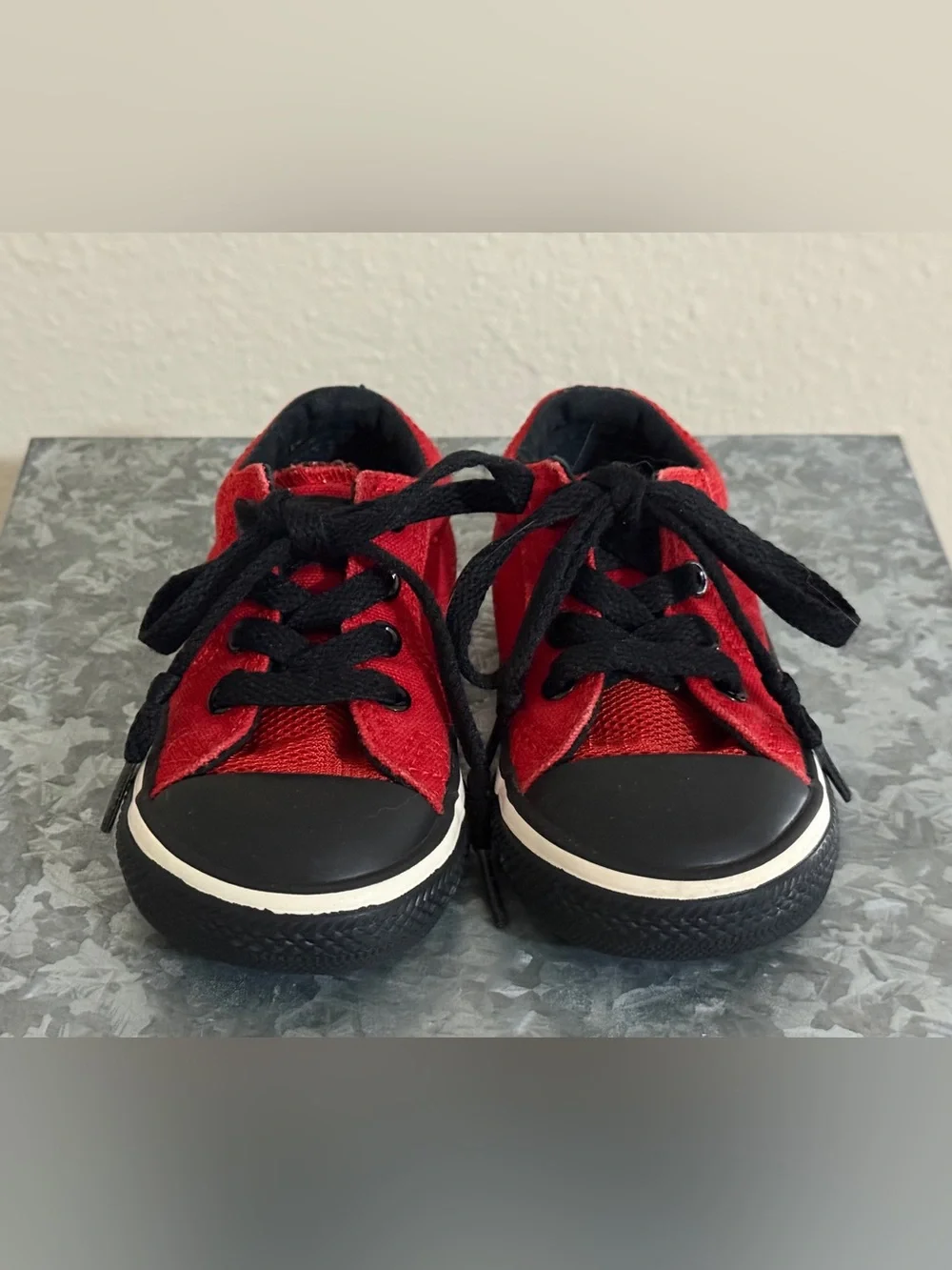 Converse All Stars Kids Red Canvas Sneakers with Black Accents, Size 6